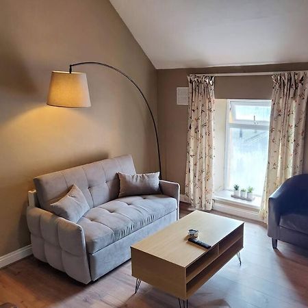 Apt. 2 - Town Centre Apartment Bagenalstown Ngoại thất bức ảnh