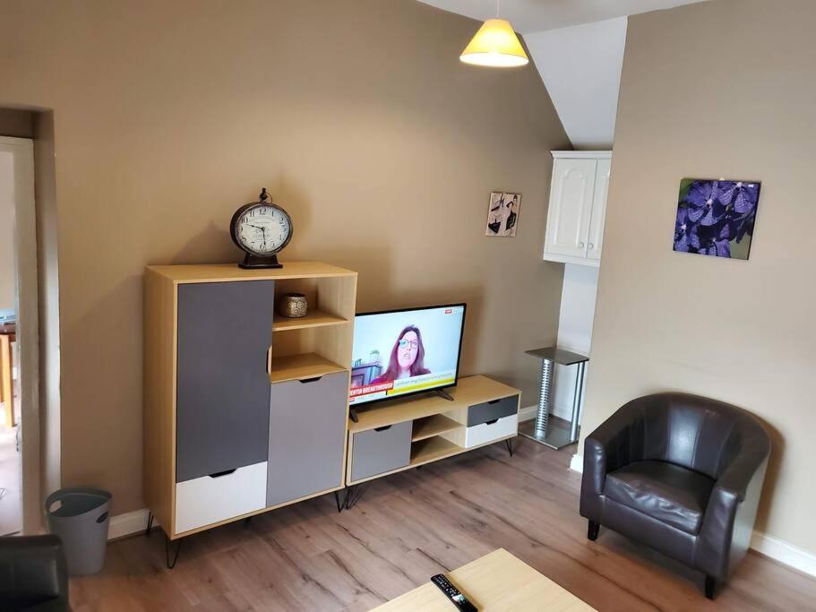 Apt. 2 - Town Centre Apartment Bagenalstown Ngoại thất bức ảnh